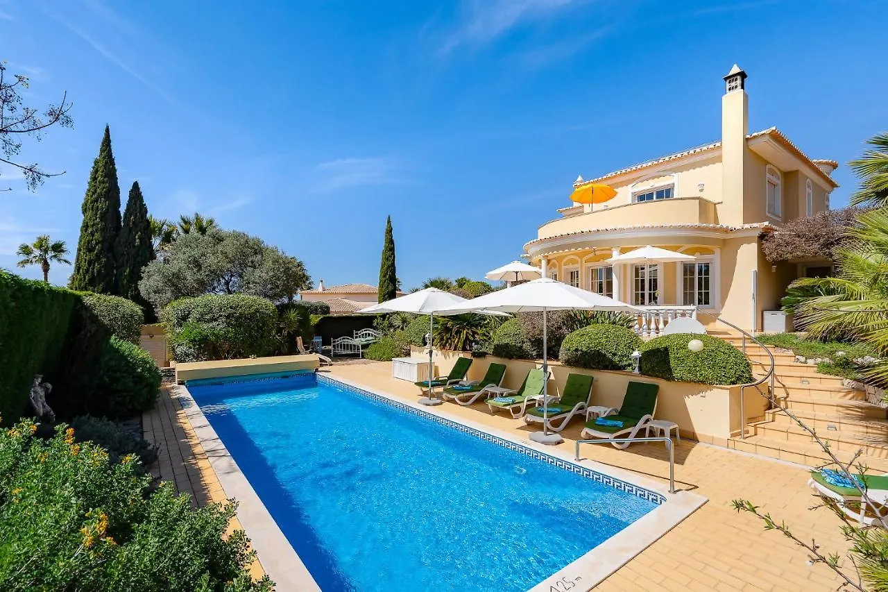 Casa Mandalin Βίλα Καρβοέιρο