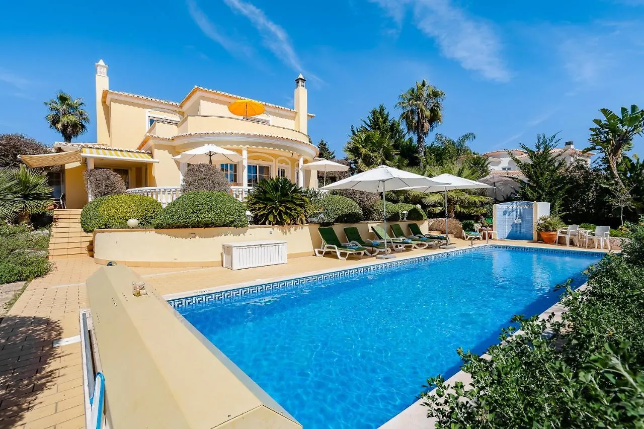 Casa Mandalin Βίλα Καρβοέιρο